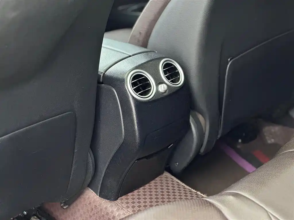 Mercedes-Benz GLC 2017 GLC 200 4MATIC фото 12