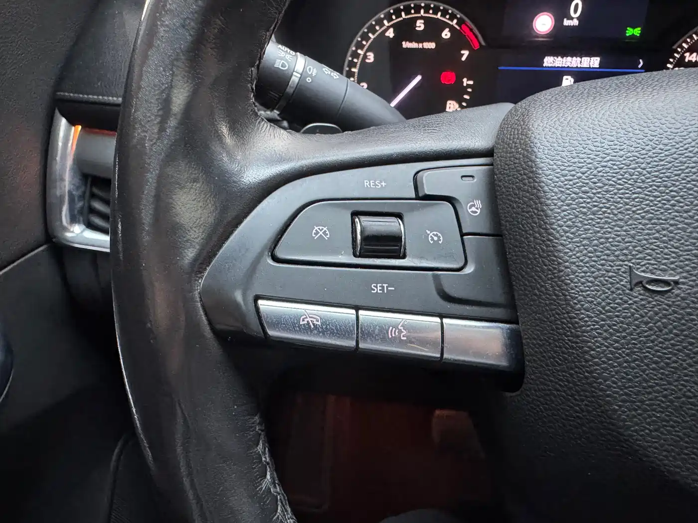 Cadillac XT4 2020 28T FWD Leading Trim фото 23