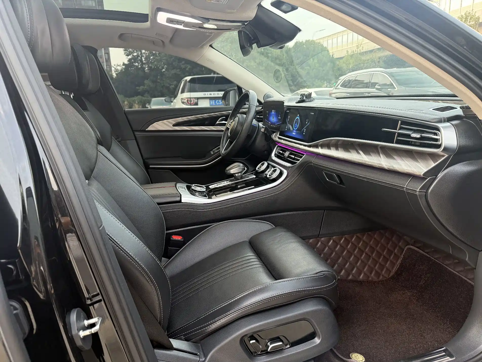 Фото 7 - Hongqi H9