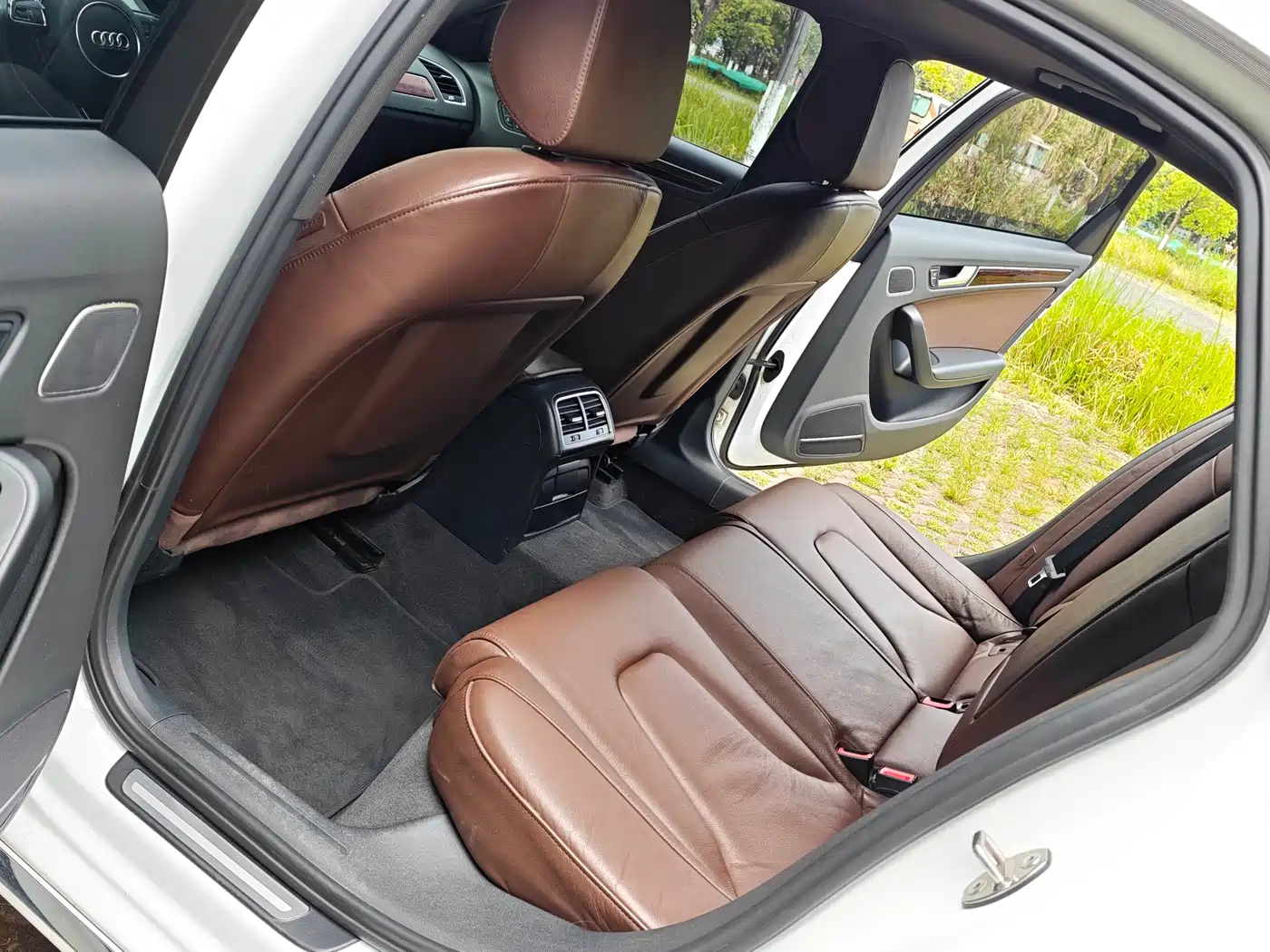 Audi A4L 2016 35 TFSI Collector's Edition S line Comfort фото 10