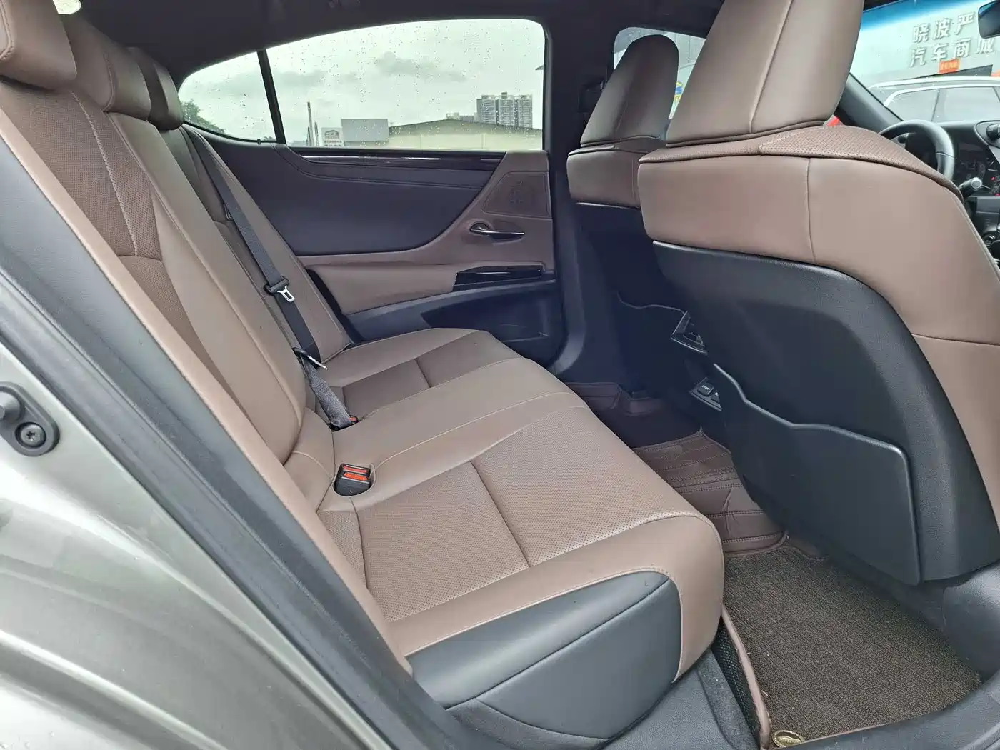 Lexus ES 2023 200 Excellence Edition фото 23