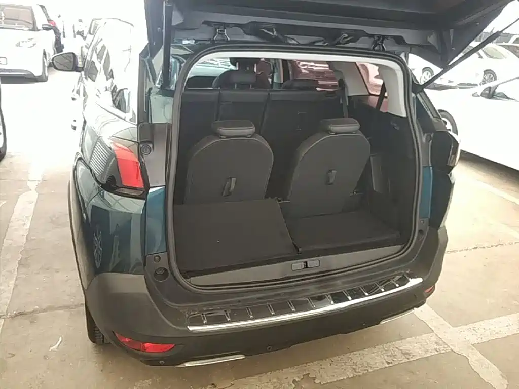 Peugeot 5008 2017 380THP 7-seat Elite Edition фото 19