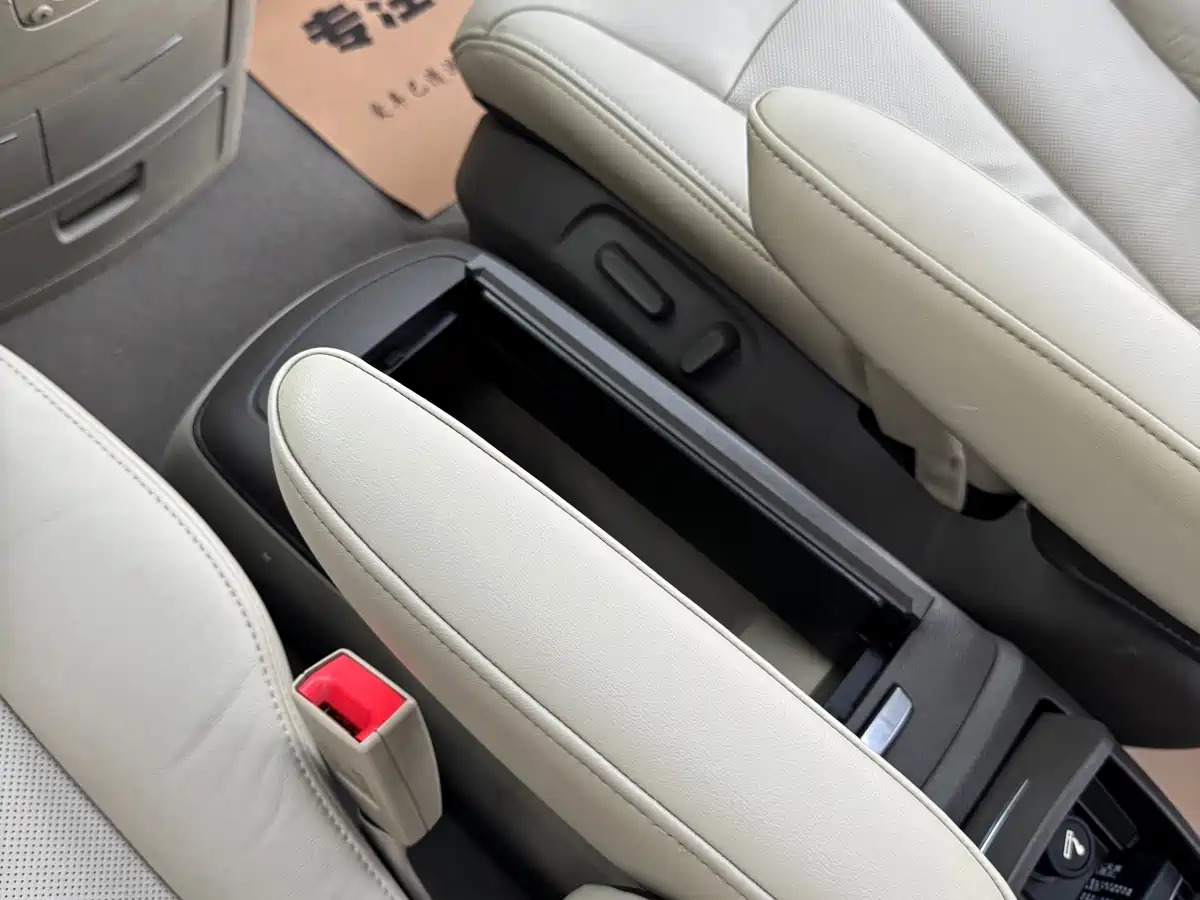 Buick GL8 2011 3.0L XT Luxury Business Flagship фото 21