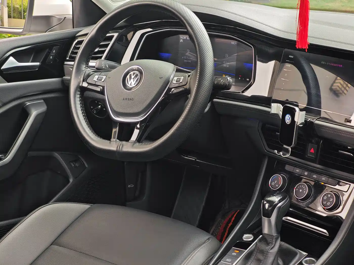 Volkswagen Sagitar 2021 200TSI DSG Comfort Smart Edition фото 11