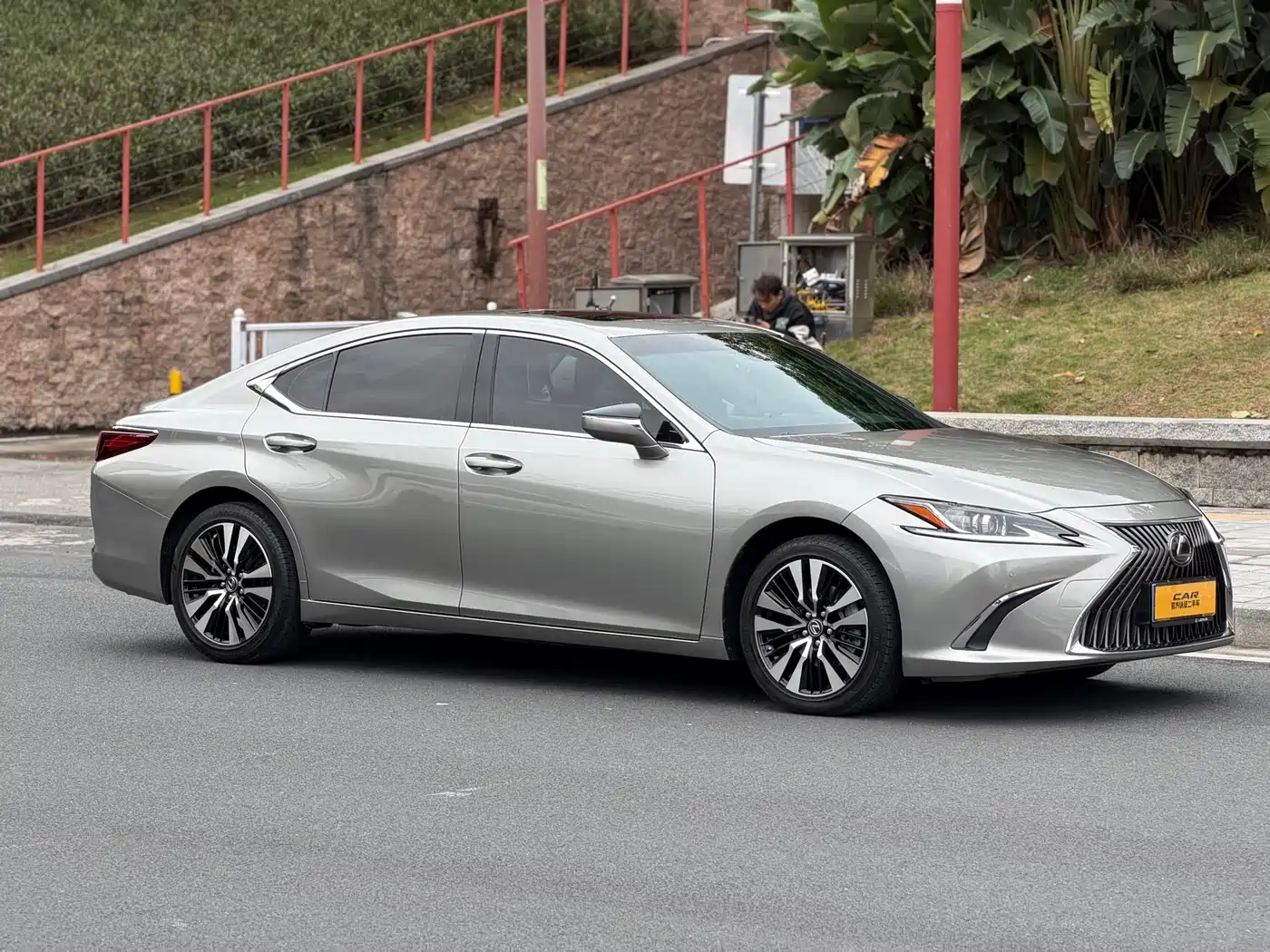 Lexus ES 2021 200 Excellence Edition фото 4