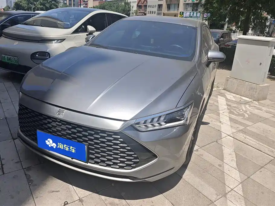 BYD Qin PLUS 2023 Champion Edition DM-i 55KM Leading