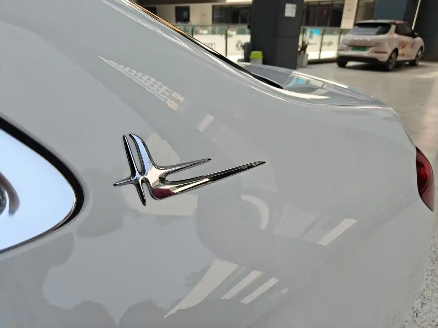 Mercedes-Benz E-Class 2019 E 300 L Fashion фото 21