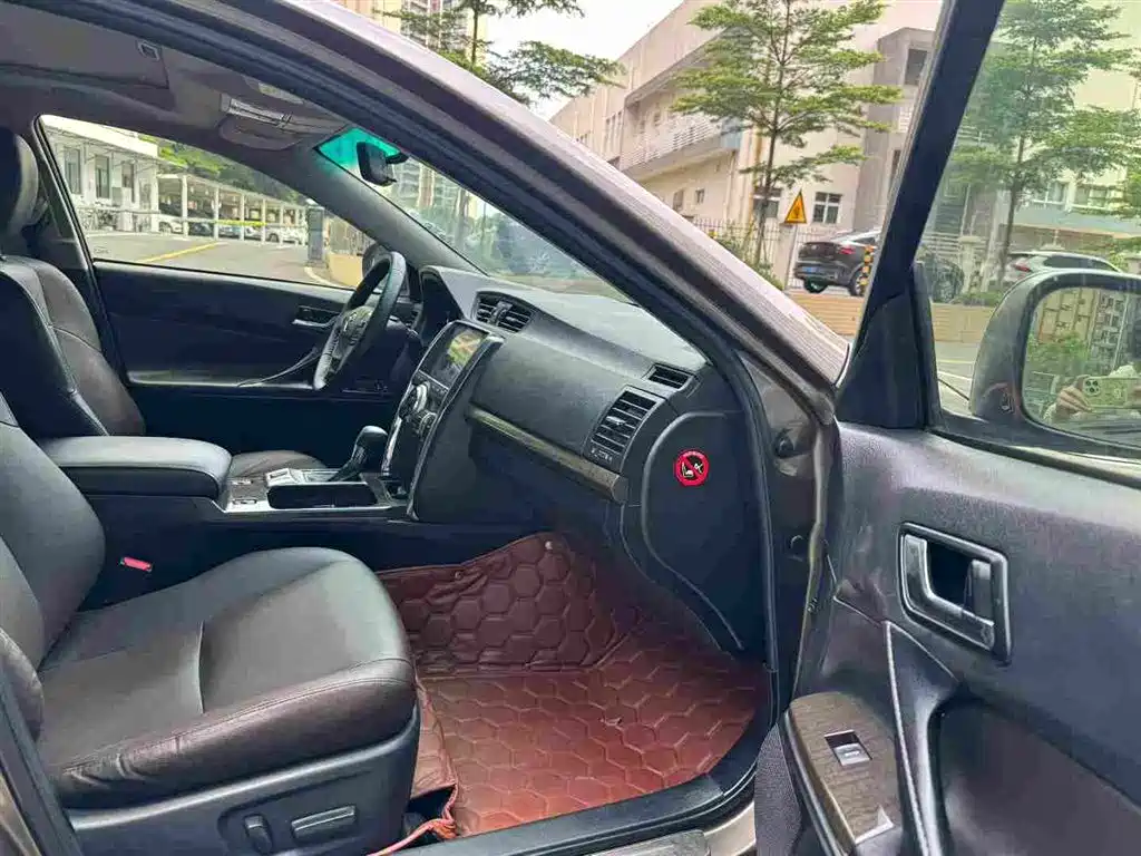 Toyota Reiz 2013 2.5V Elite Edition фото 8