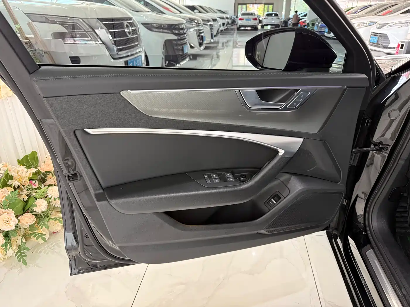 Audi A6L 2023 45 TFSI Premium Selection Elegance фото 4