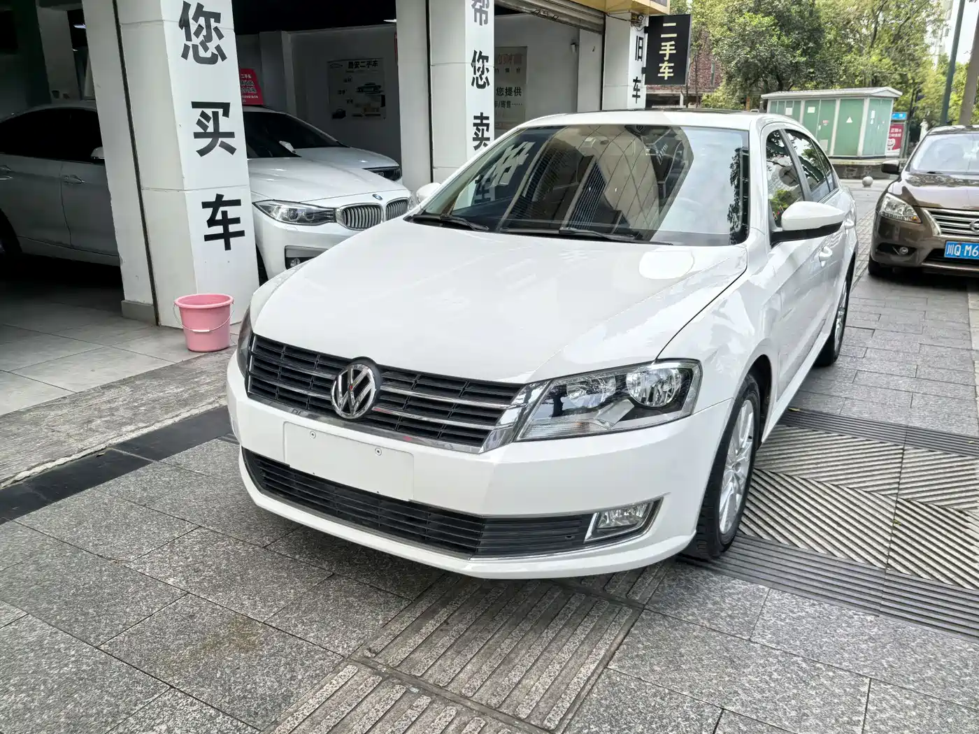 Volkswagen Lavida 2013 Facelift Classic 1.6L Manual Comfort фото 3