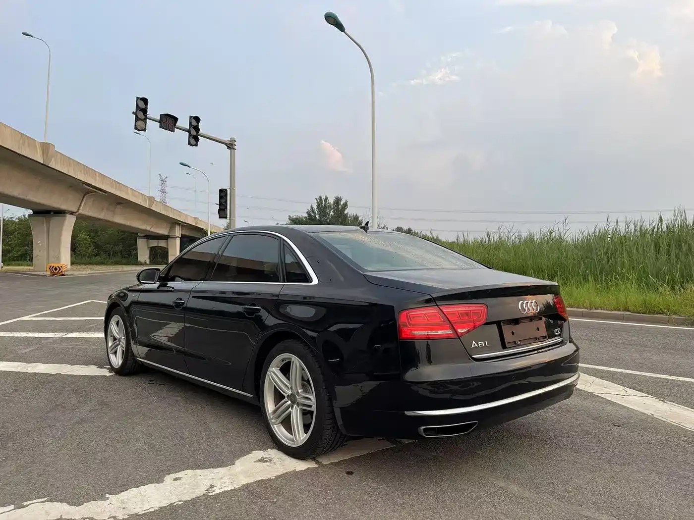 Audi A8 2012 A8L 45 TFSI quattro Comfort фото 8