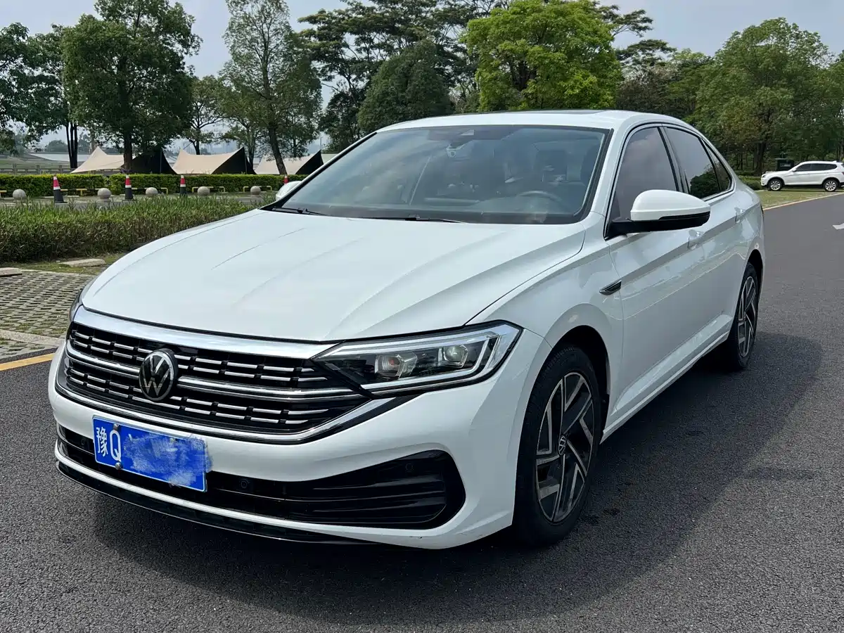 Volkswagen Sagitar 2023 300TSI DSG Surpassing Edition