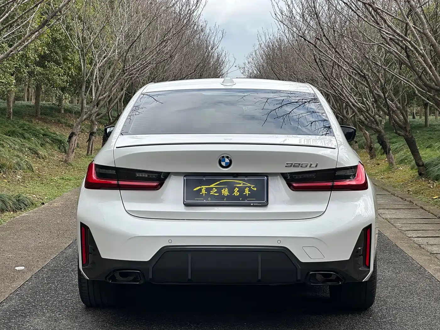 BMW 3 Series 2024 325Li M Sport Shadowline Package фото 17