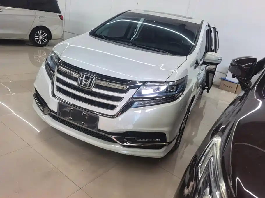 Honda Elysion 2019 2.0L Hybrid Luxury Edition