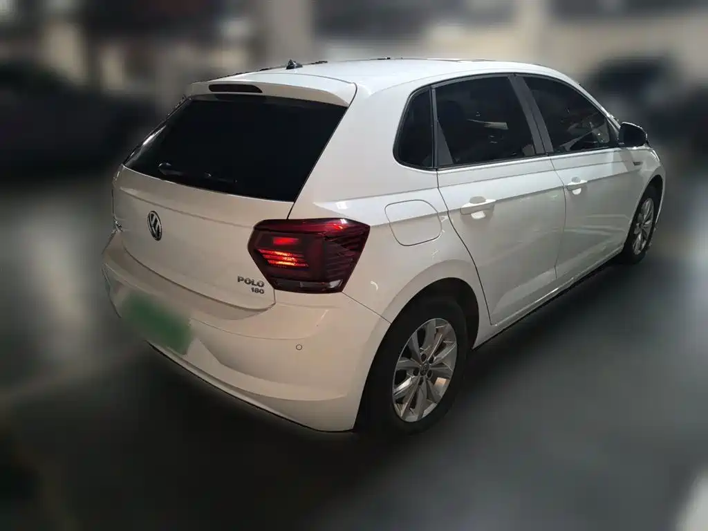 Volkswagen Polo 2019 Plus 1.5L Automatic Colorful Tech Edition фото 5