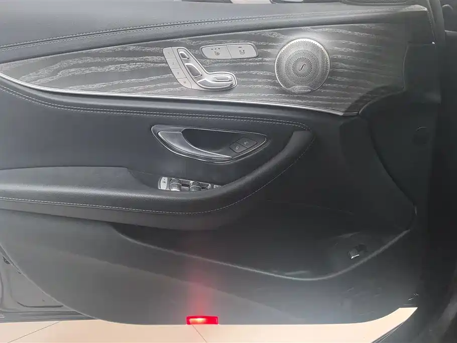 Mercedes-Benz E-Class 2023 Facelift E 300 L Luxury фото 7