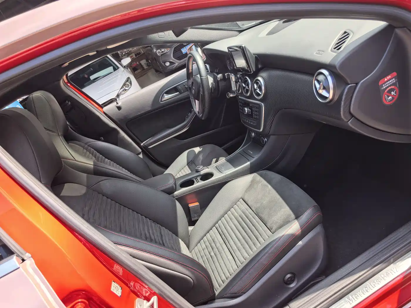 Mercedes-Benz A-Class (Import) 2015 A 200 Sport фото 27