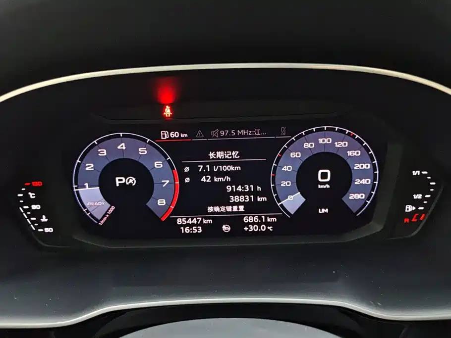 Фото 14 - Audi Q3