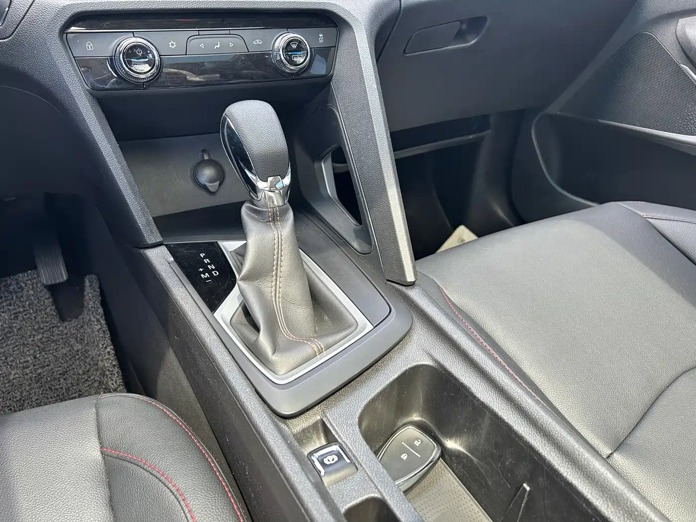 Chevrolet Volando 2020 Mild Hybrid Redline 530T Automatic Premium Edition (5+2 seater) фото 17