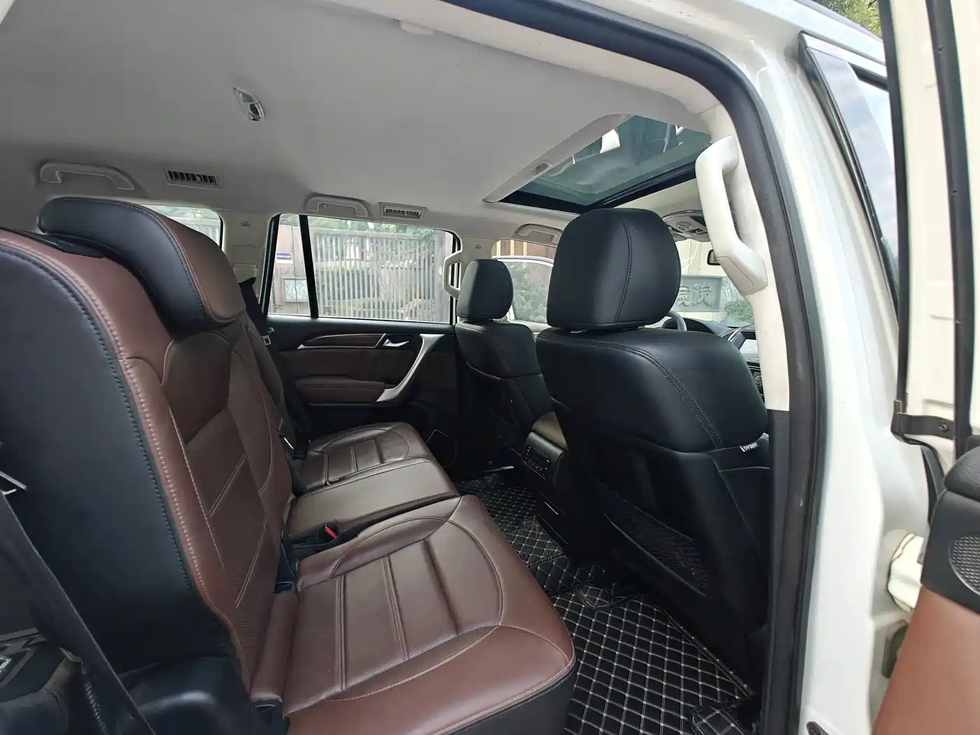 Photo 15 - Haval H9