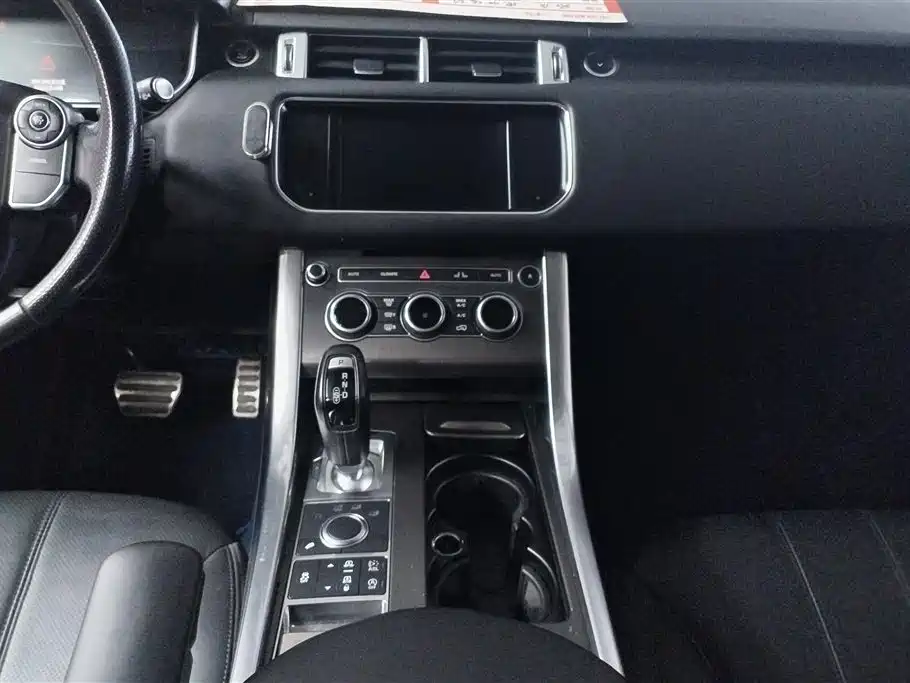 Land Rover Range Rover Sport 2016 Model 3.0 SC V6 HSE DYNAMIC фото 13