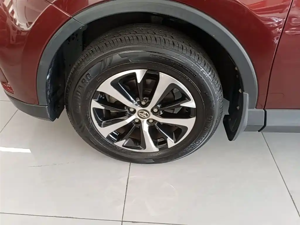 Toyota RAV4 Rongfang 2016 2.0L CVT 2WD Trend (China V) фото 23