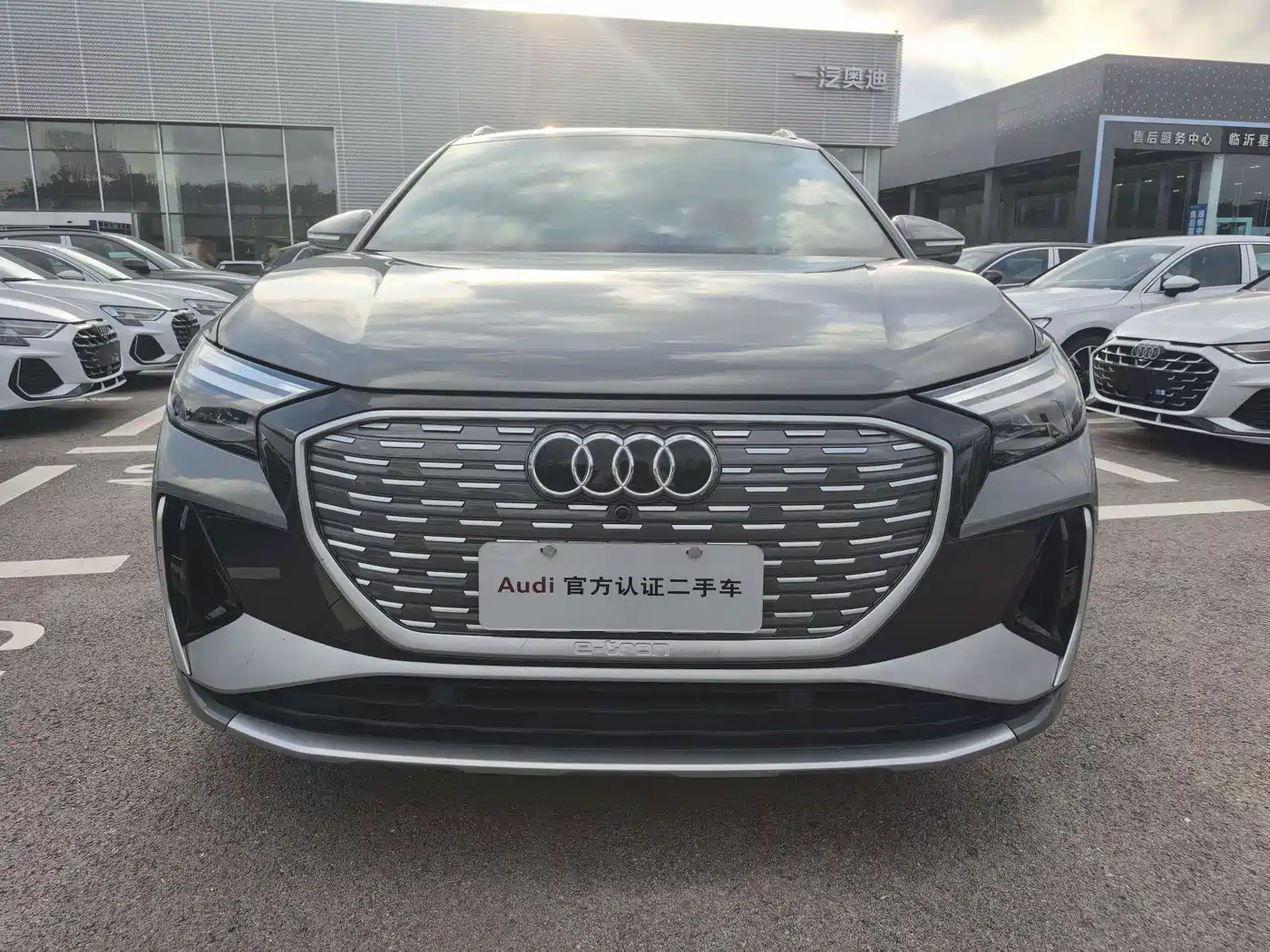 Фото 2 - Audi Q4 e-tron