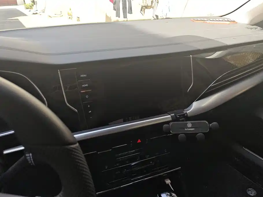 Volkswagen Passat 2024 380TSI Starlight Dragon Glory Edition фото 12