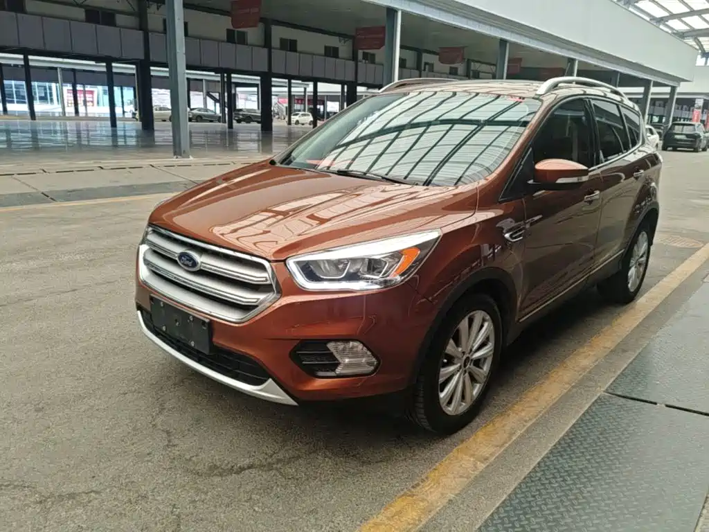 Фото 2 - Ford Kuga
