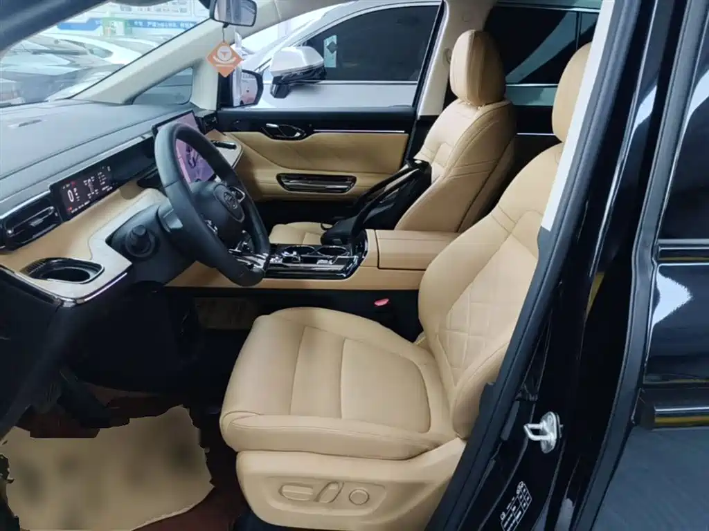 GAC Trumpchi Trumpchi E8 NEV 2024 Model 150km MAX+ фото 15