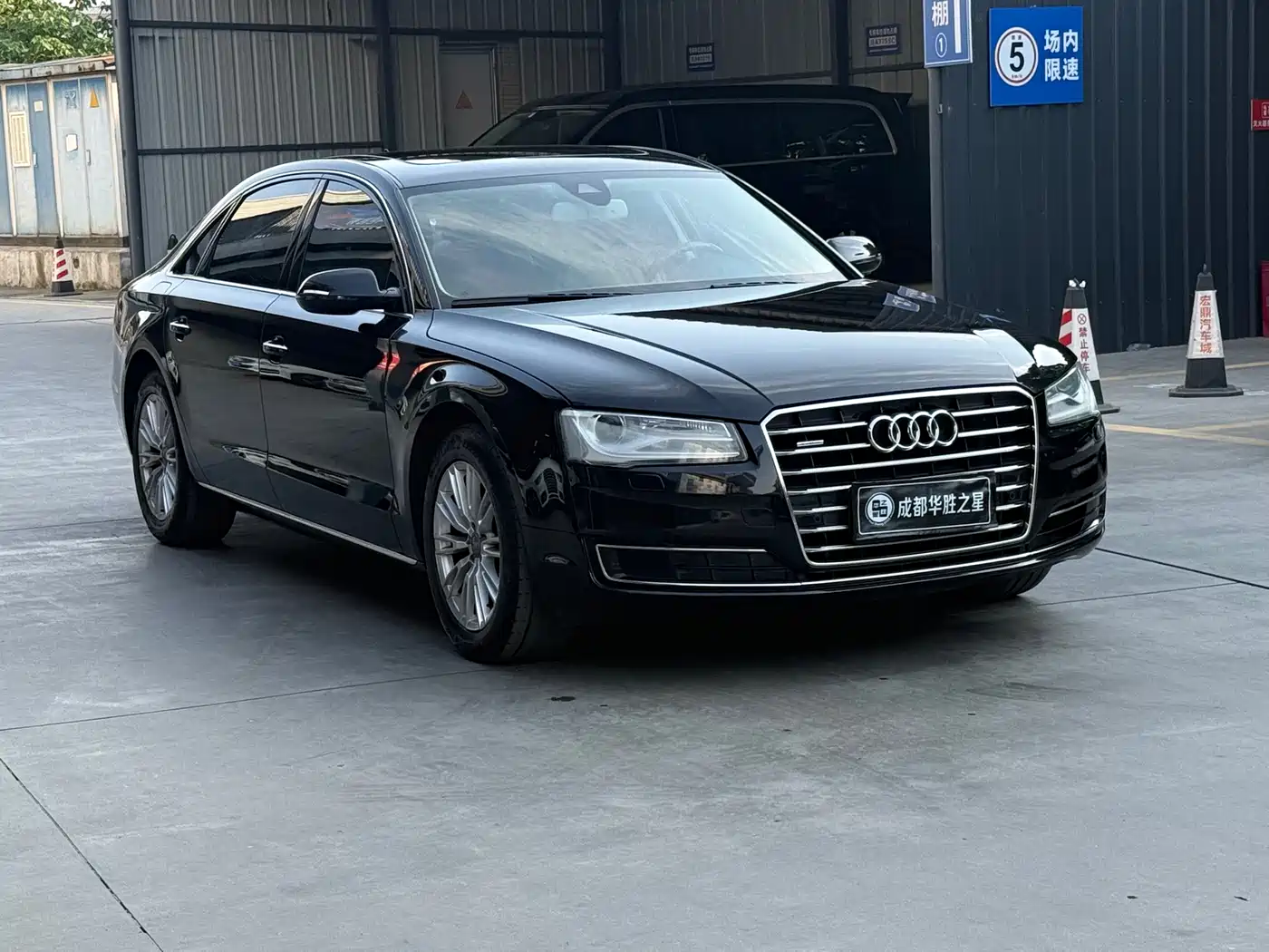 Audi A8 2014 A8L 45 TFSI quattro Comfort фото 4