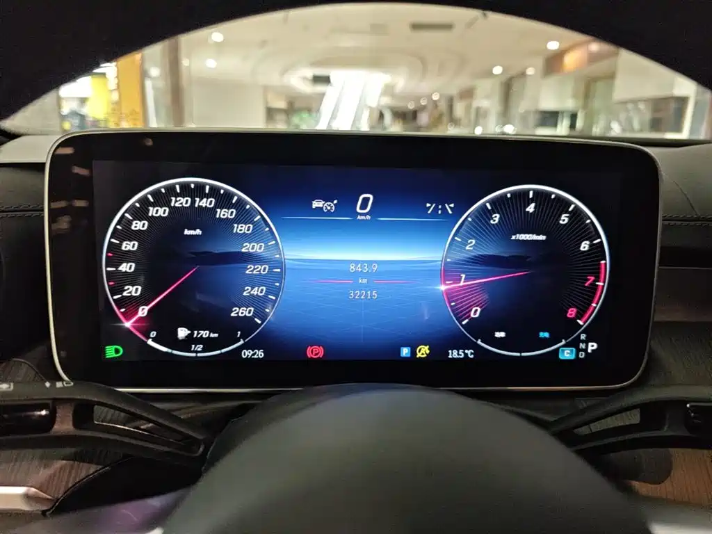 Photo 12 - Mercedes-Benz C-Class