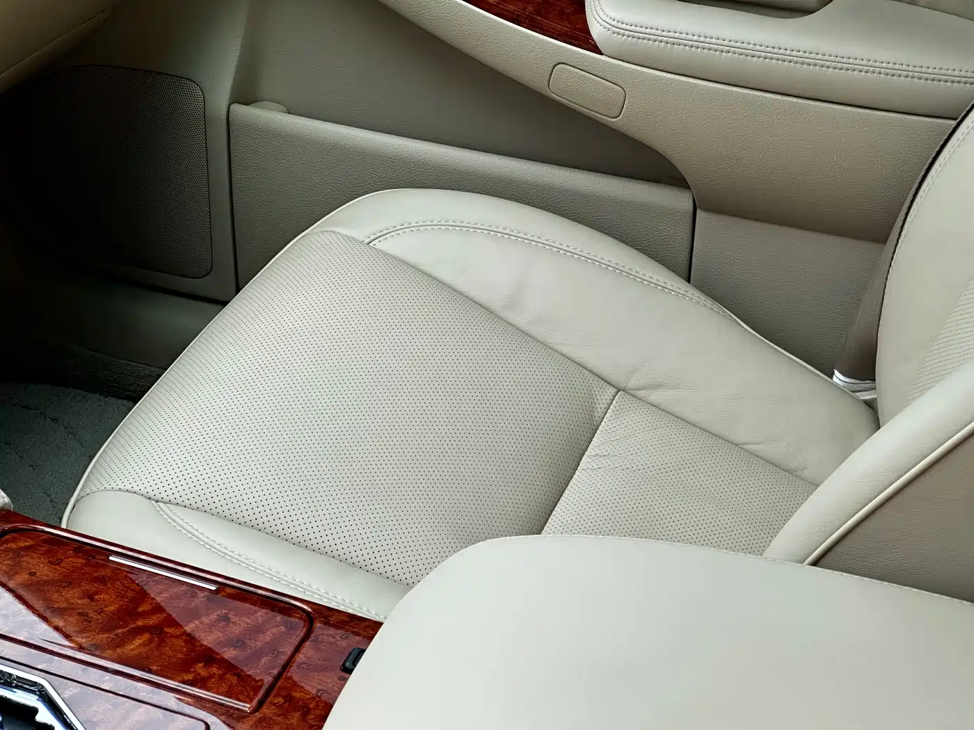 Toyota Crown 2009 2.5L Royal Special Navigation Edition фото 22