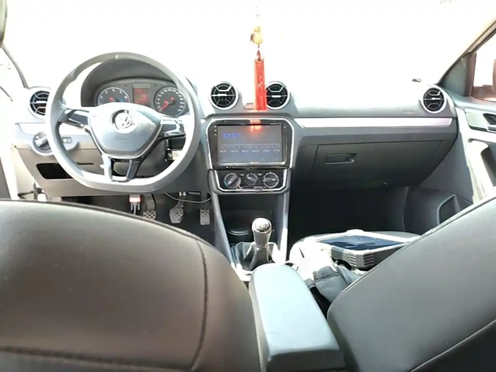 Volkswagen Jetta 2017 1.5L Manual Comfort фото 10