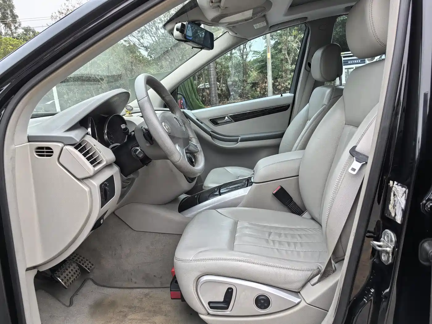 Mercedes-Benz R-Class 2010 R 350 L 4MATIC Grand Edition фото 12