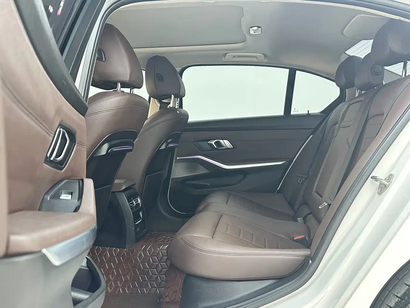 BMW 3 Series 2020 325Li Launch Edition фото 10