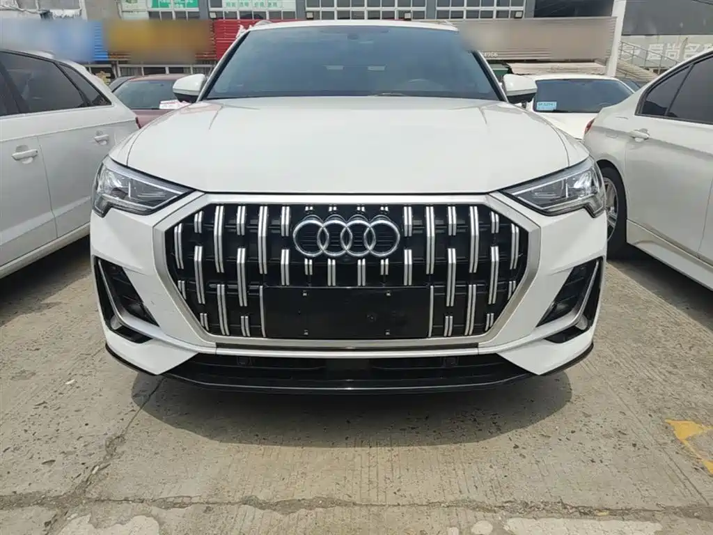 Audi Q3 2024 35 TFSI Fashion Elegance фото 3