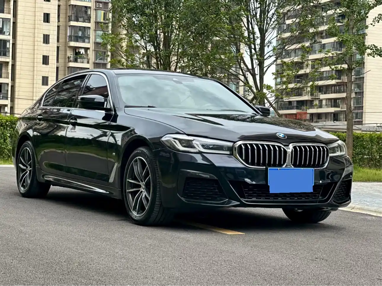 BMW 5 Series 2022 525Li M Sport Package фото 3