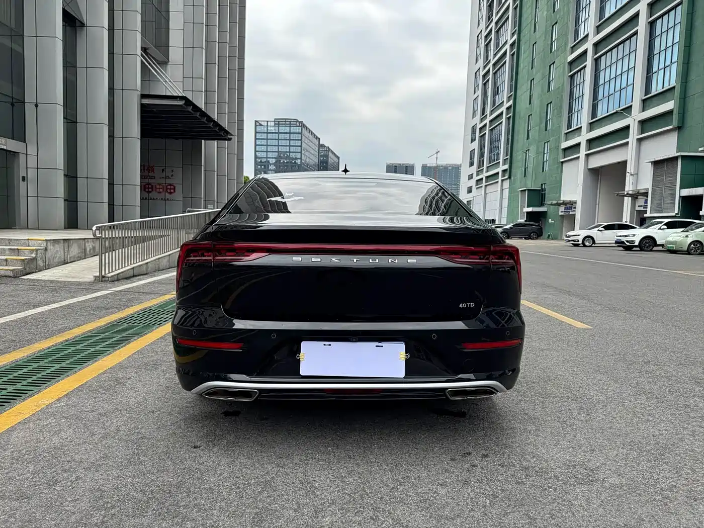 Фото 37 - Besturn B70
