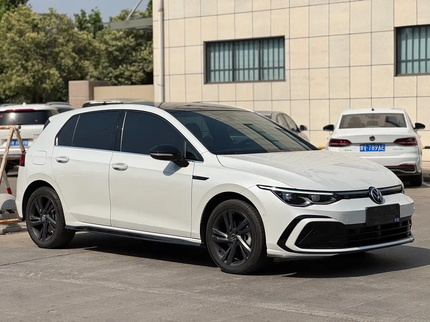 Volkswagen Golf 2023 Facelift 280TSI DSG R-Line Lite фото 3