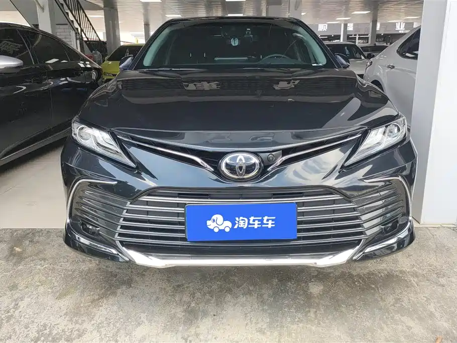 Toyota Camry 2023 2.5G Luxury Edition фото 2