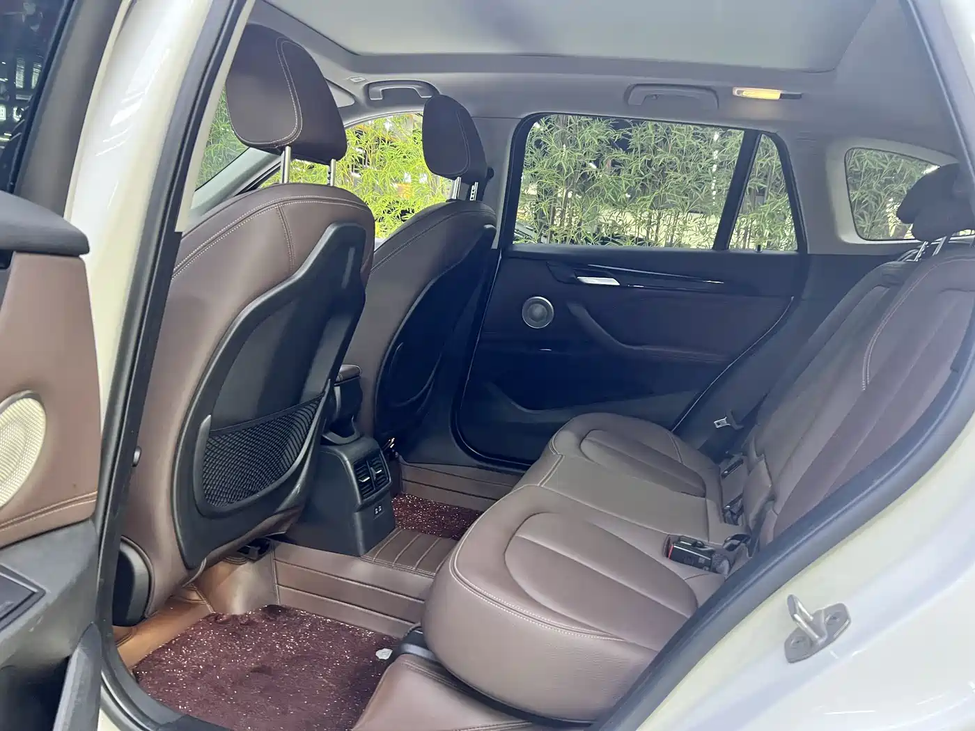 BMW X1 2022 sDrive25Li Leading фото 12