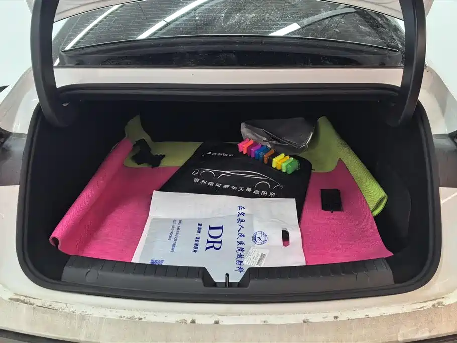 GEELY GALAXY GALAXY SPARKLE 8