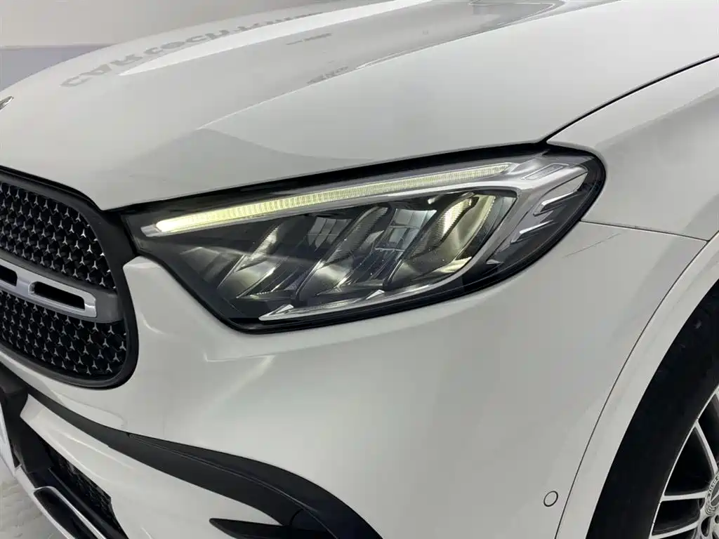 Mercedes-Benz GLC 2023 GLC 300 L 4MATIC Sport 5-Seater фото 9