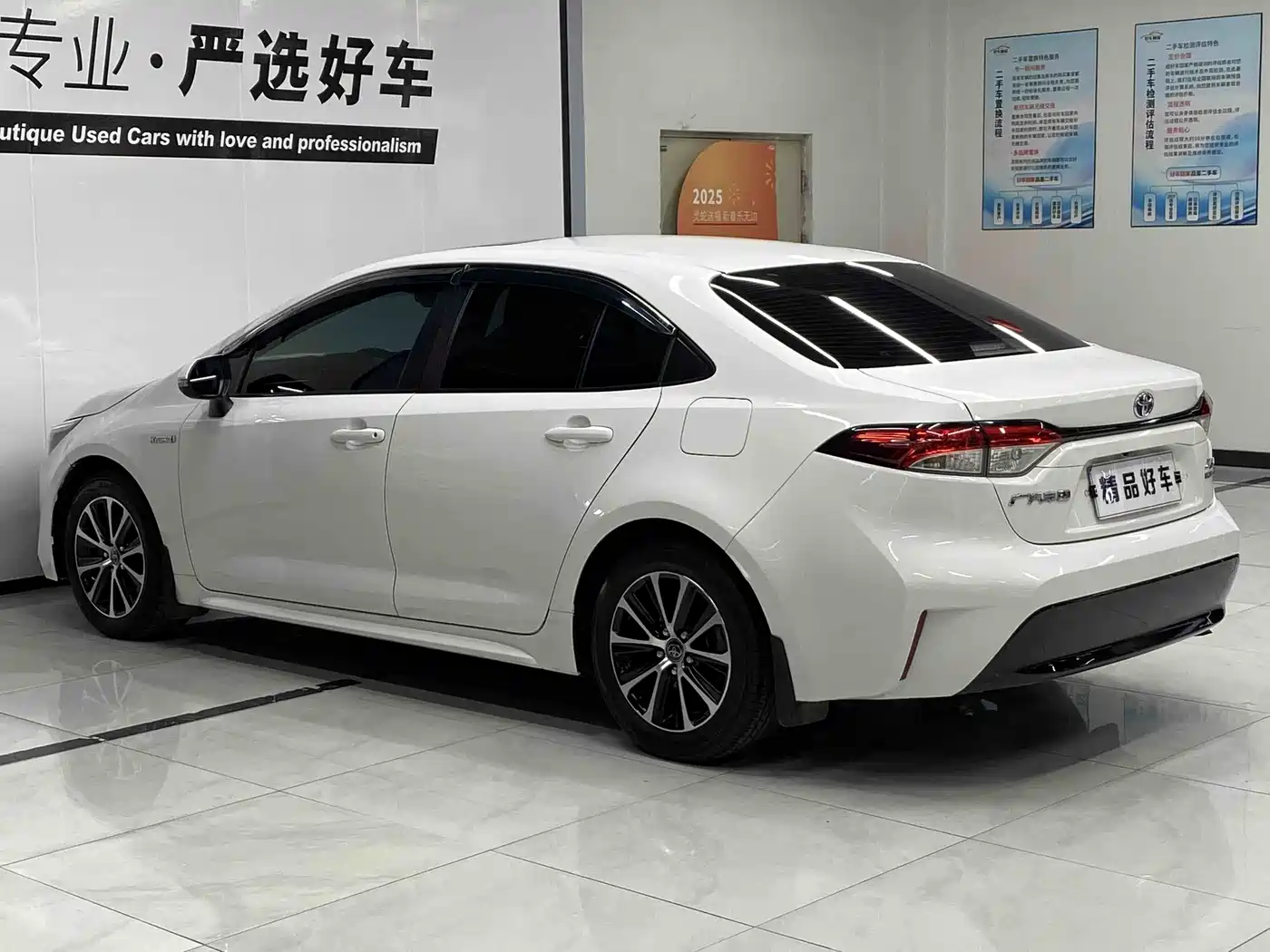 Toyota Levin 2023 Smart Hybrid 1.8L Luxury фото 6