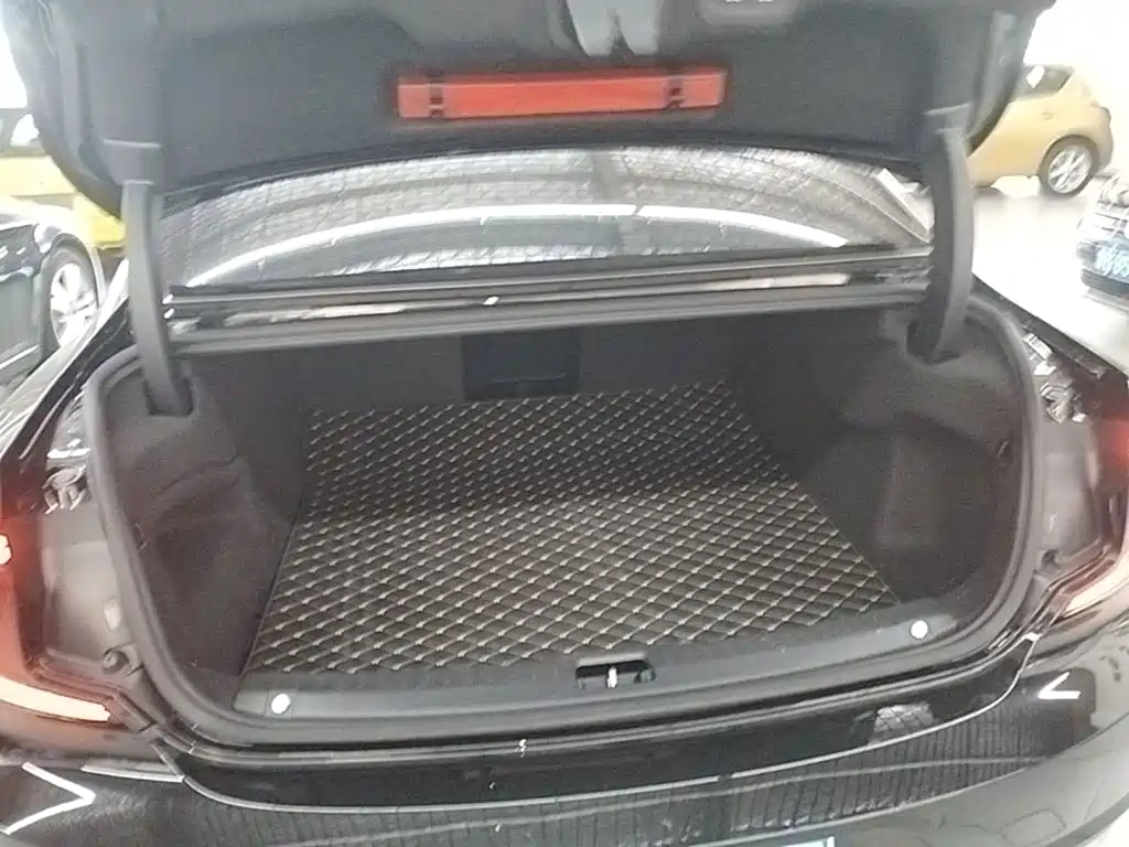 Фото 19 - Volvo S90
