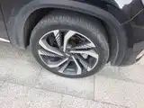 Фото 6 - Geely Monjaro
