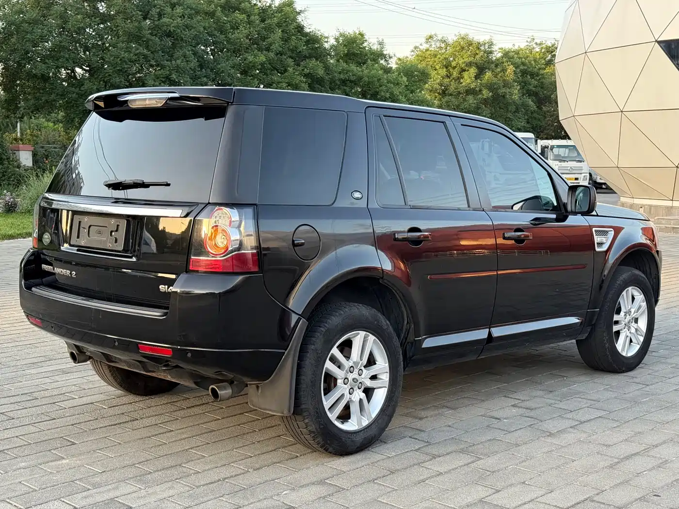 Land Rover Freelander 2 2014 2.0T Si4 SE Gasoline Edition фото 4