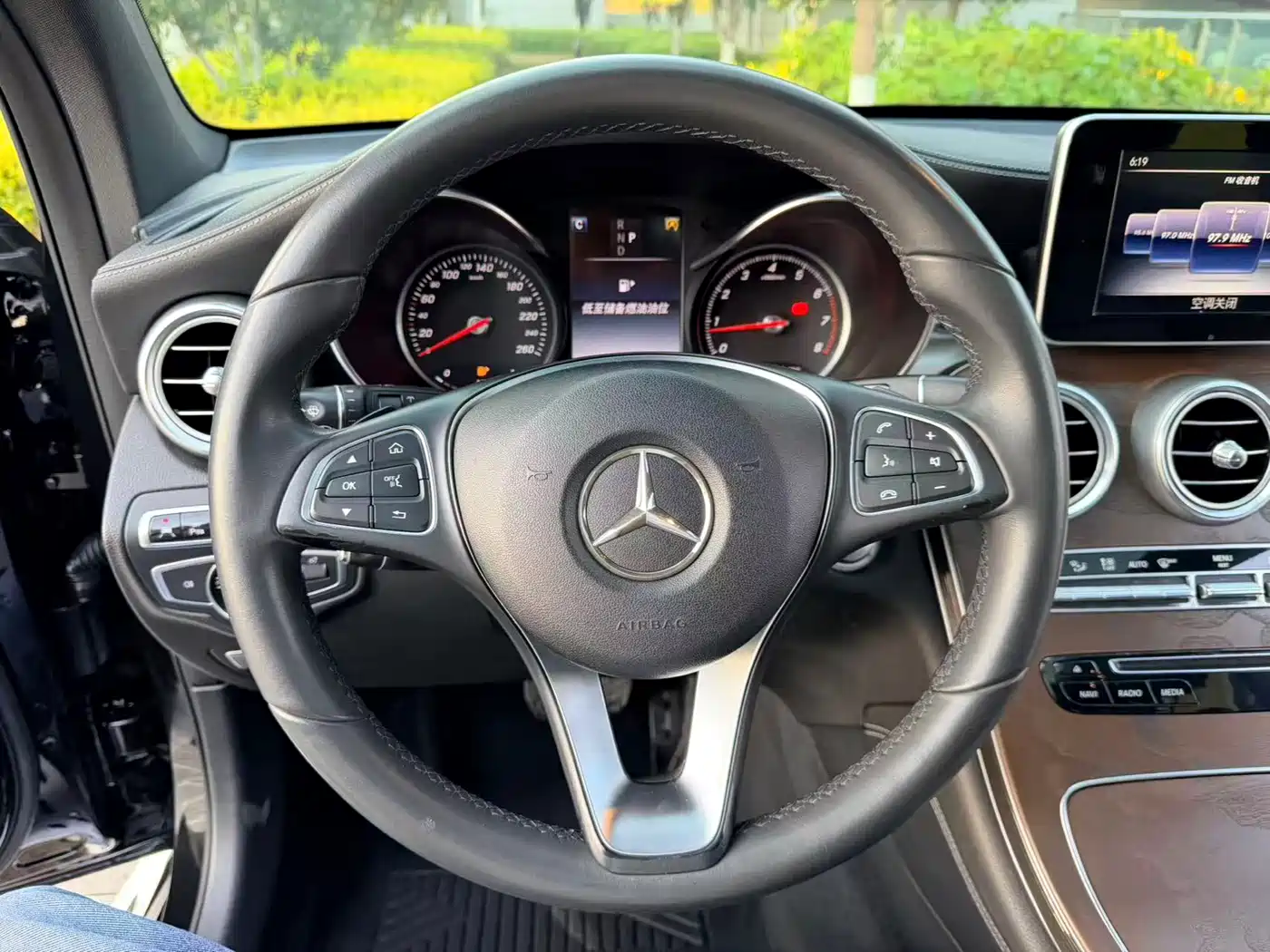Mercedes-Benz GLC 2016 GLC 300 4MATIC Dynamic фото 16