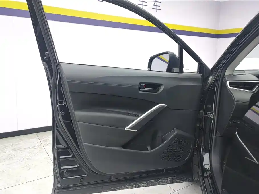 Toyota Corolla Cross 2024 2.0L Smart Hybrid Dual Engine Elite Edition фото 7